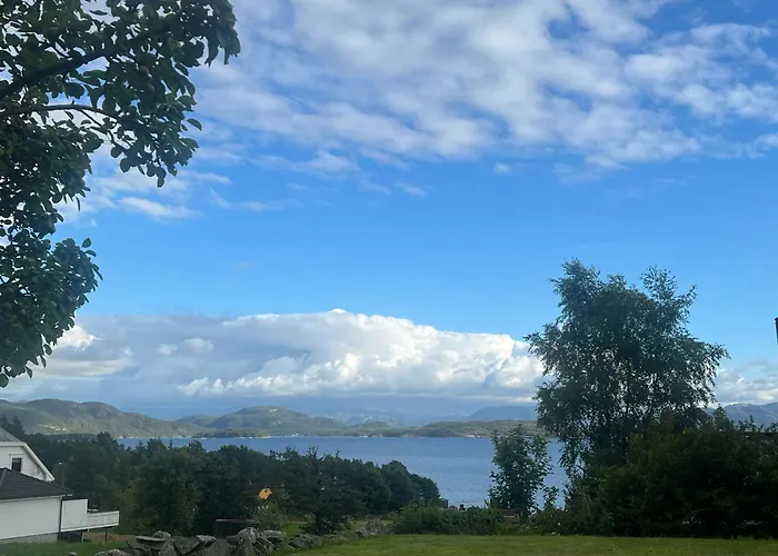 Entire House With View Over The Fjord Feriehus