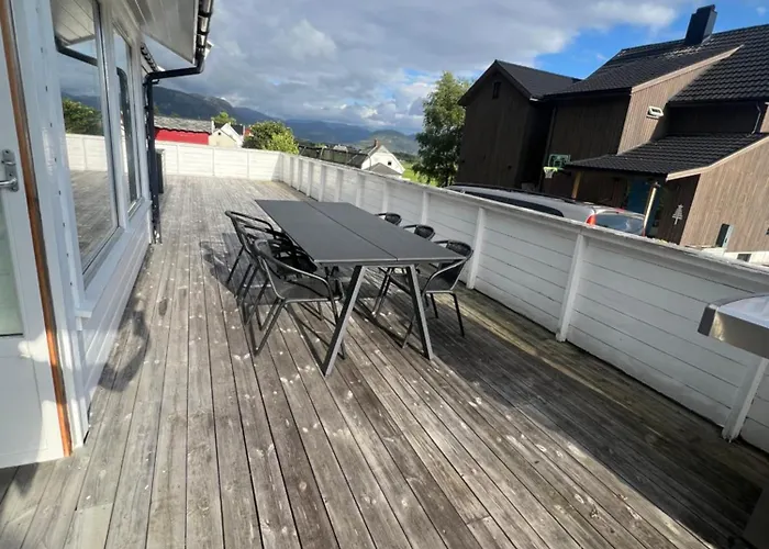 Feriehus Entire House With View Over The Fjord *